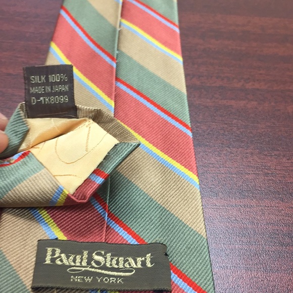 Paul Stuart Neck tie. - Picture 3 of 3